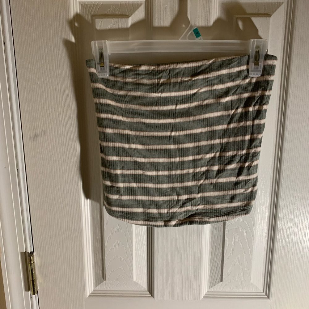 American Eagle crop top